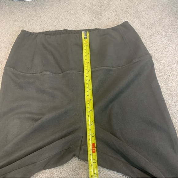 ARITZIA Wilfred Free taupe gray brown faux suede Daria leggings Sz L NWOT - Picture 9 of 12